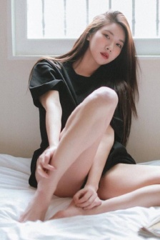 女的扒开腿让男的猛进猛出